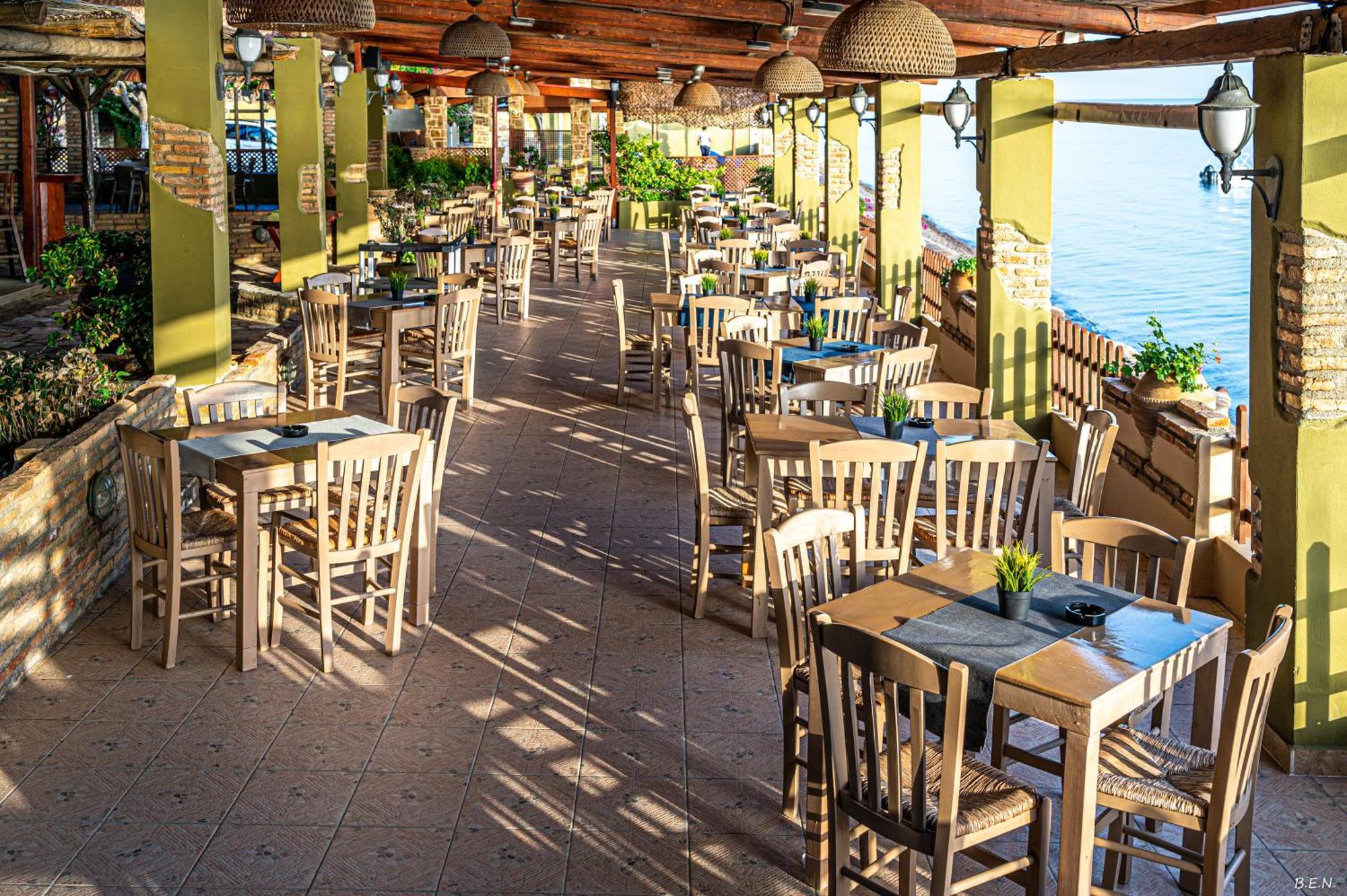 Castella Beach Alissos ภายนอก รูปภาพ