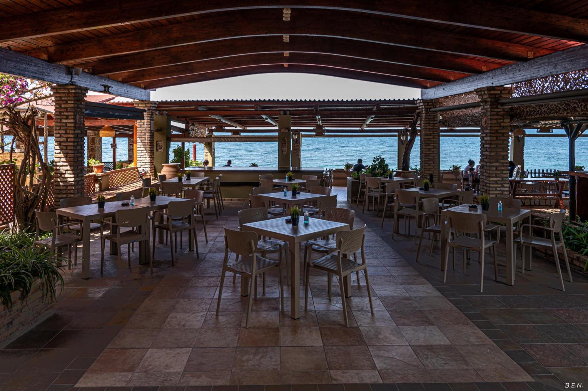 Castella Beach Alissos ภายนอก รูปภาพ